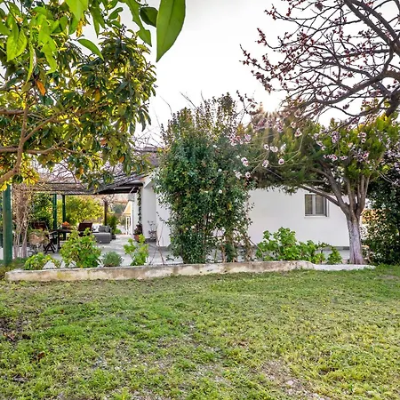 Дом отдыха Aquarius View *